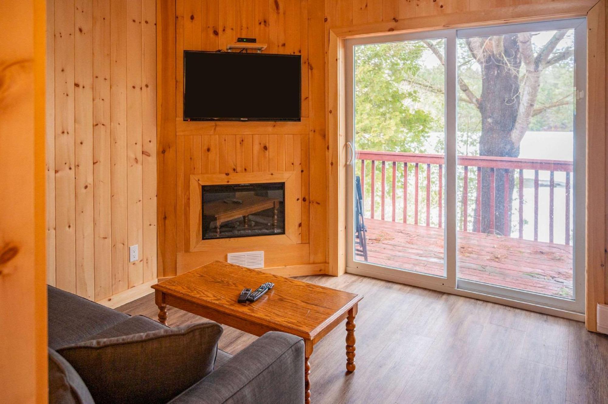 The Grand Tappattoo Resort, Ascend Hotel Collection Otter Lake Екстер'єр фото