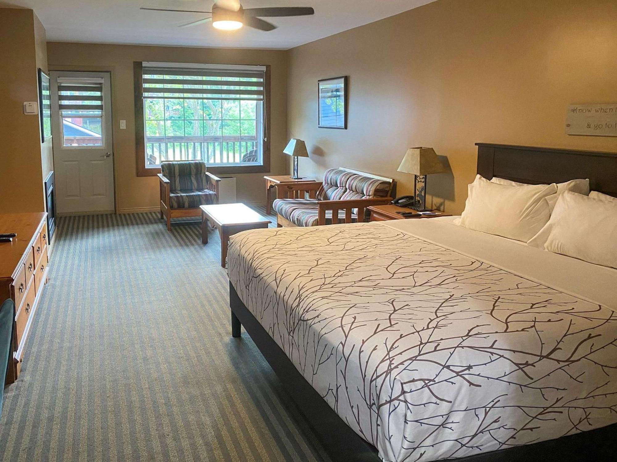 The Grand Tappattoo Resort, Ascend Hotel Collection Otter Lake Екстер'єр фото